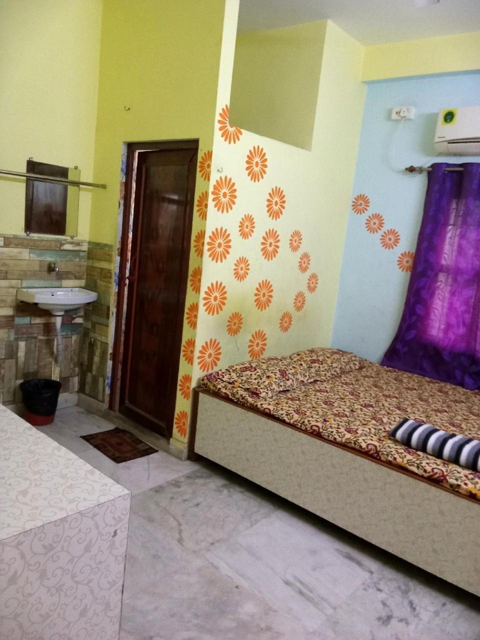 כלכותה Amar Priya Guest House מראה חיצוני תמונה