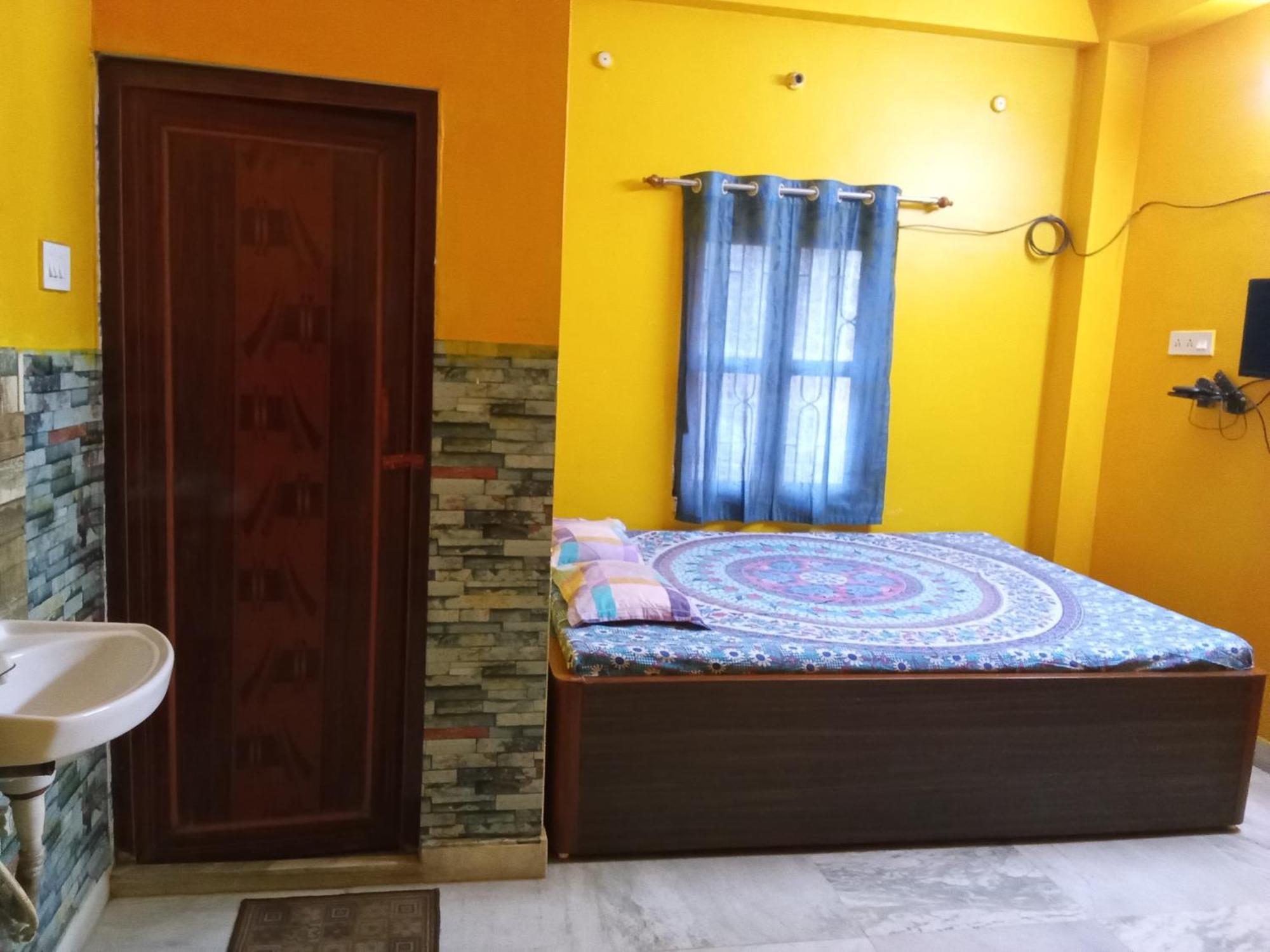 כלכותה Amar Priya Guest House מראה חיצוני תמונה