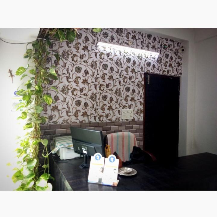 כלכותה Amar Priya Guest House מראה חיצוני תמונה